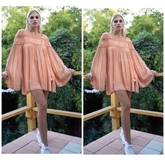 POL Woven Gauze Top Lace Contrast & Bell Sleeves - Picture 5 of 16